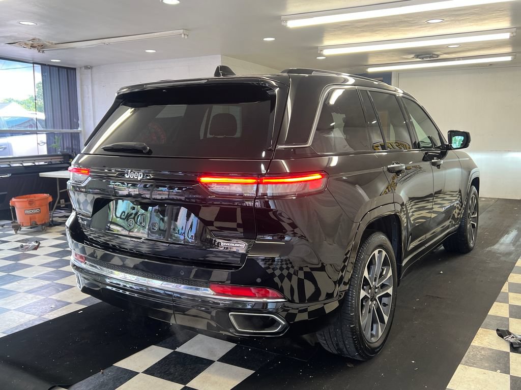 Used 2023 Jeep Grand Cherokee Overland AWD/4WD image 13
