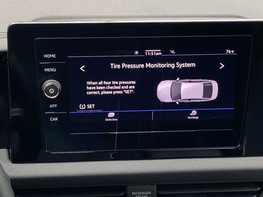 Certified 2025 Volkswagen Jetta Sport image 11