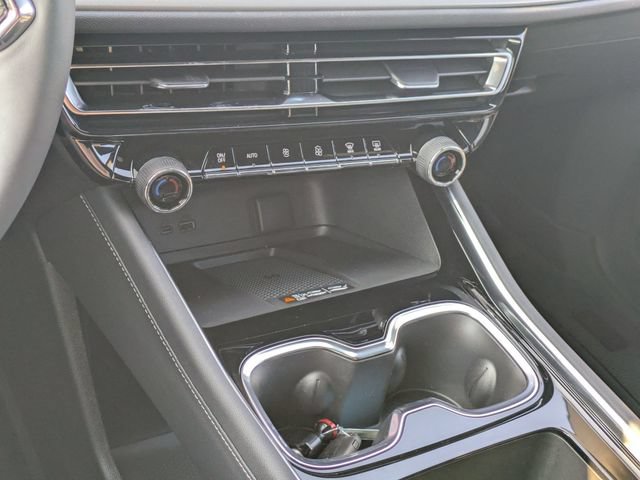 New 2026 Chevrolet Traverse LT w/ Driver Confidence Package FWD image 21