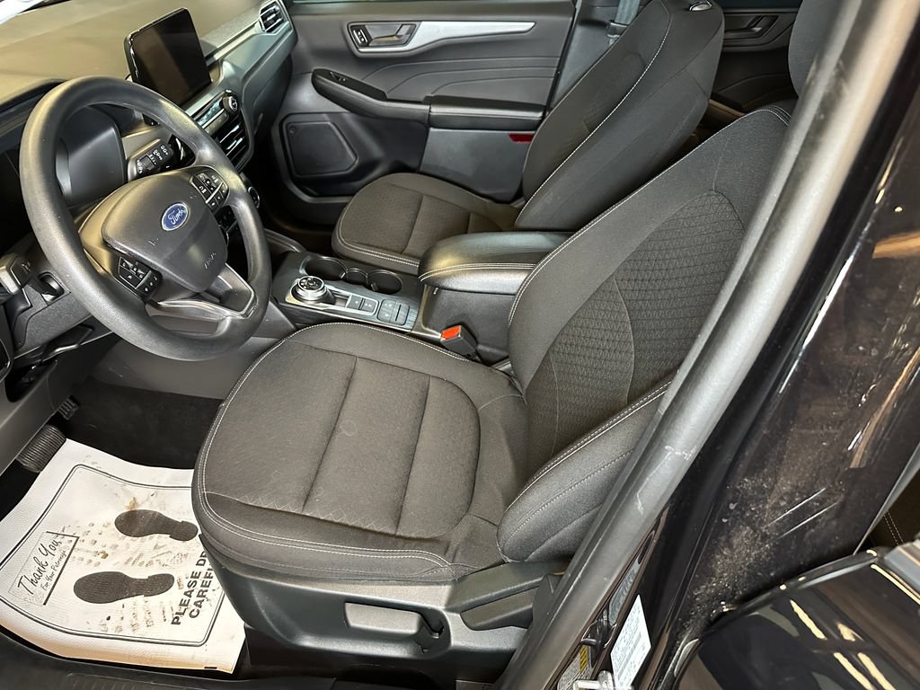 Used 2025 Ford Escape Active AWD/4WD image 19