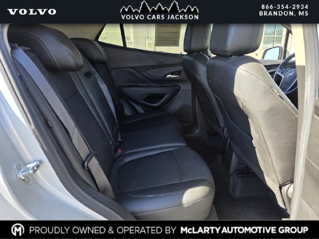 Used 2022 Buick Encore Preferred AWD/4WD image 26