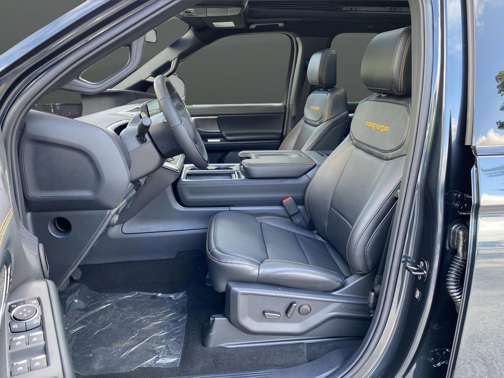 New 2025 Ford Expedition Tremor image 4