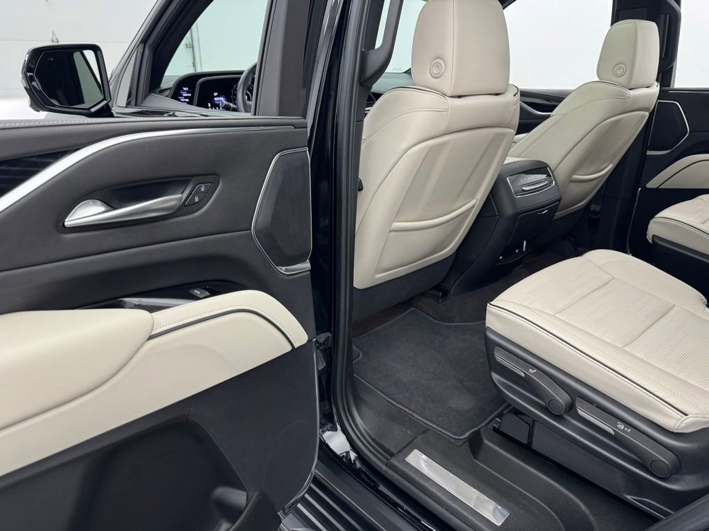 Used 2023 Cadillac Escalade Sport w/ LPO, ONYX Package AWD/4WD image 47