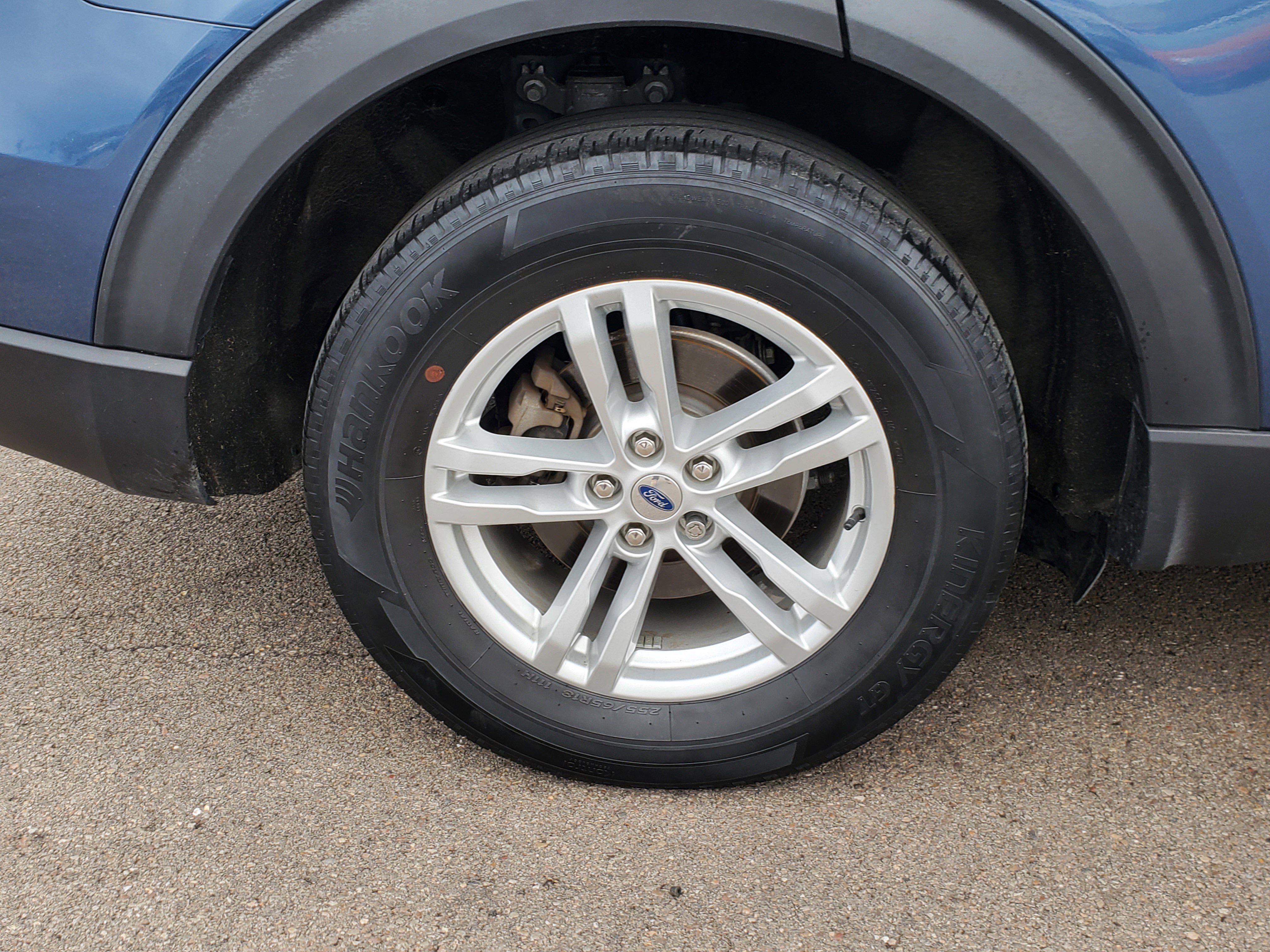 Used 2020 Ford Explorer XLT w/ Comfort Package image 5