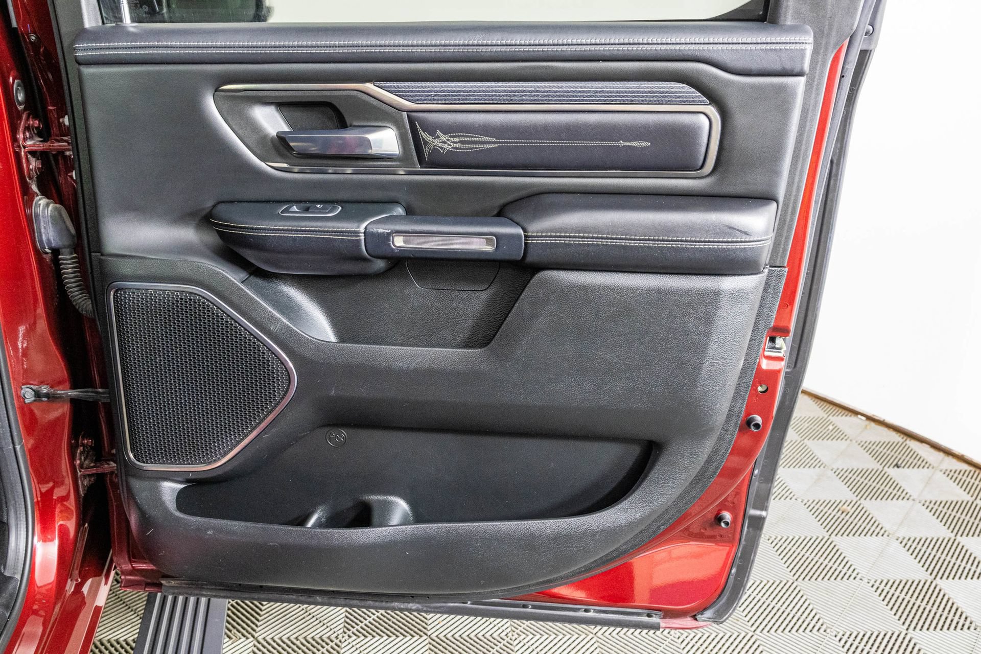 Used 2019 RAM 1500 Limited w/ Advanced Safety Group AWD/4WD image 47