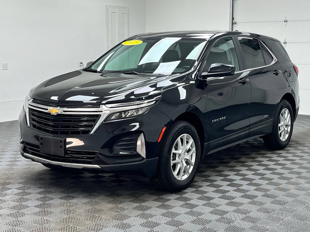 Used 2023 Chevrolet Equinox LT AWD/4WD image 2