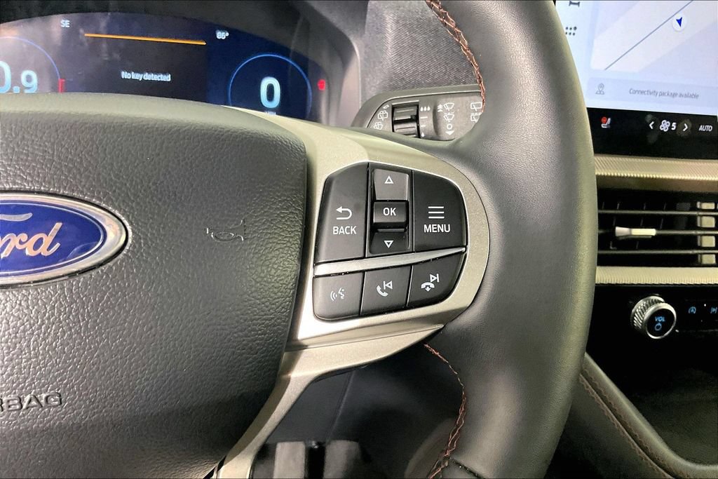 Used 2025 Ford Explorer Active w/ Active Comfort Package RWD image 24