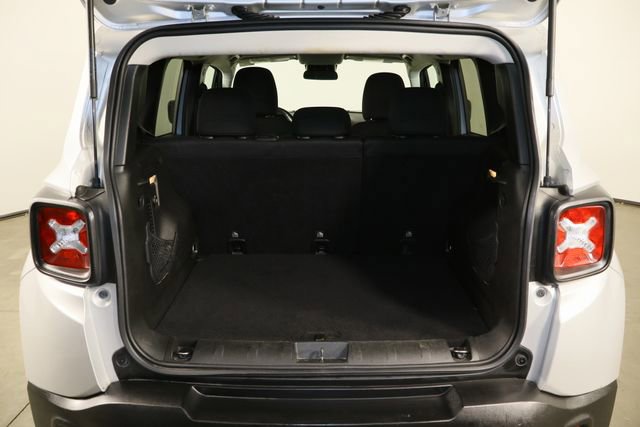 Used 2017 Jeep Renegade Latitude image 19