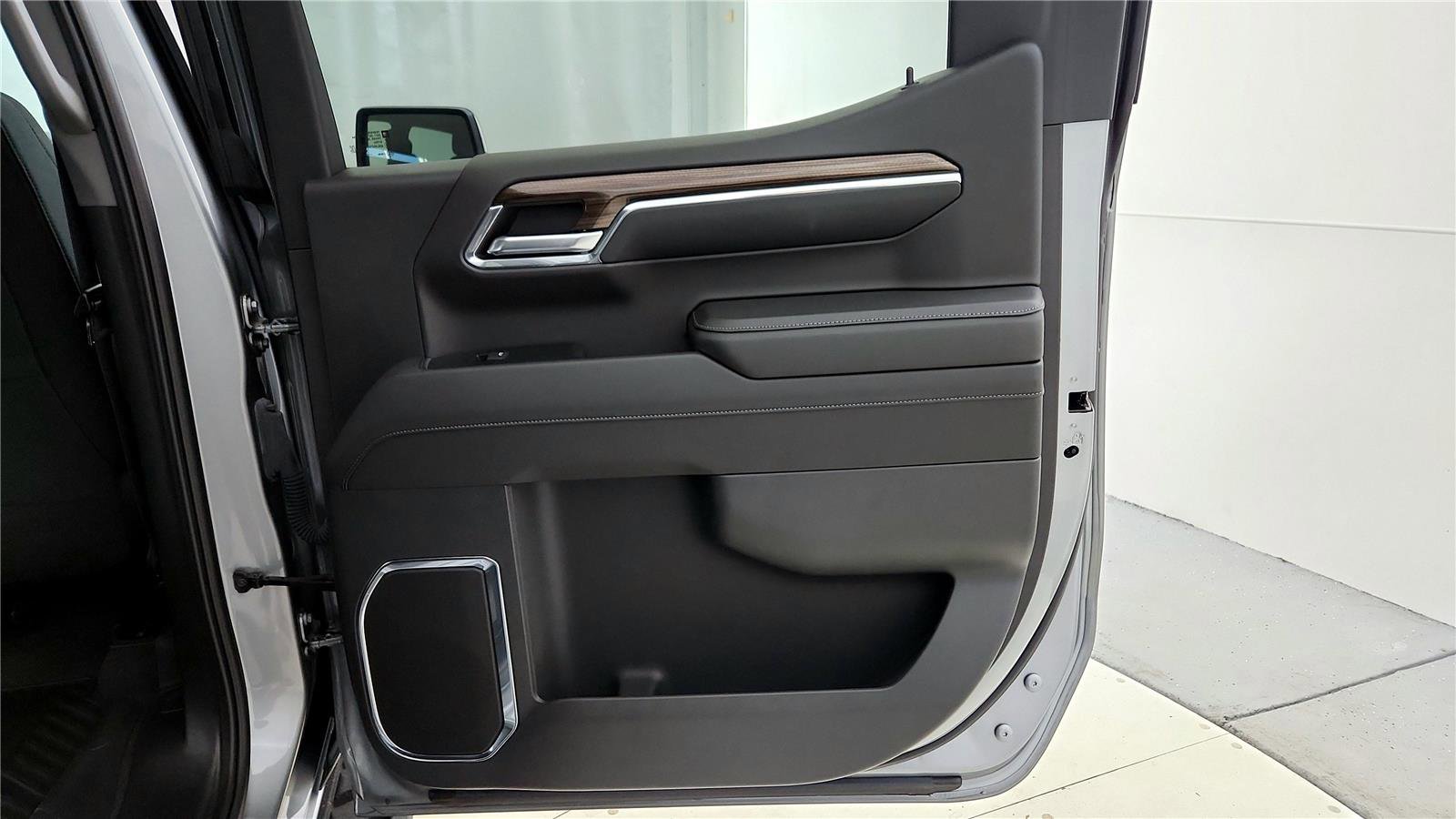 Used 2024 Chevrolet Silverado 1500 RST w/ Convenience Package II image 19