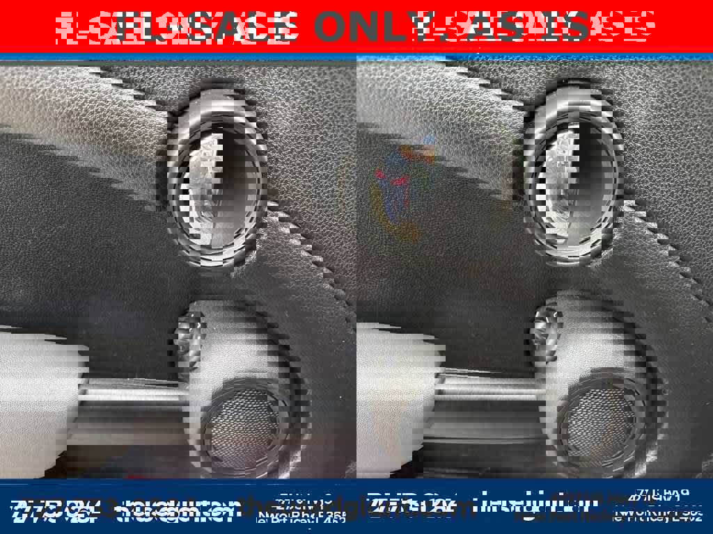 Used 2011 MINI Cooper Convertible image 8