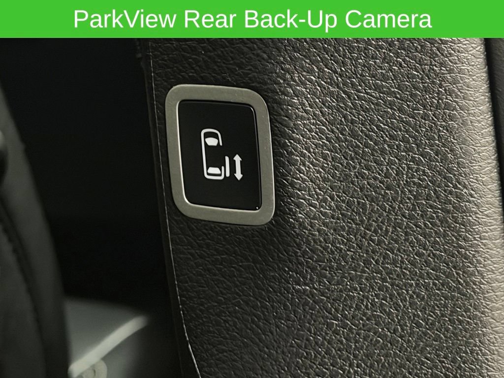 Used 2025 Chrysler Pacifica Select FWD image 20