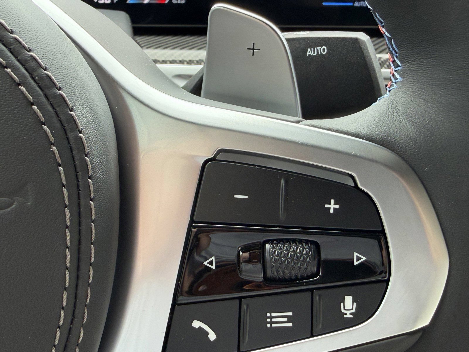 New 2027 BMW X6 M60i AWD/4WD image 33
