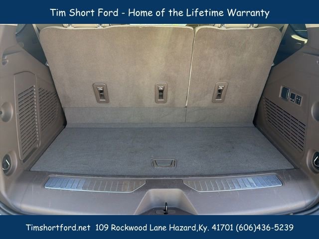 Used 2021 GMC Yukon Denali w/ Denali Premium Package image 10