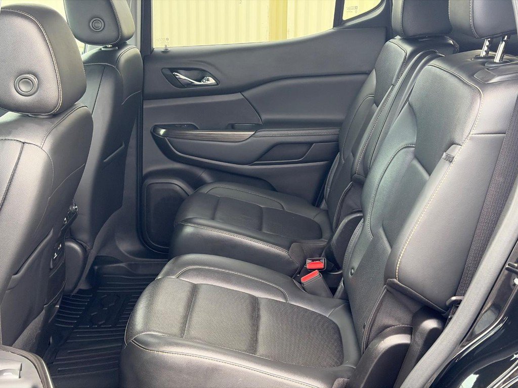 Used 2023 GMC Acadia SLT AWD/4WD image 10