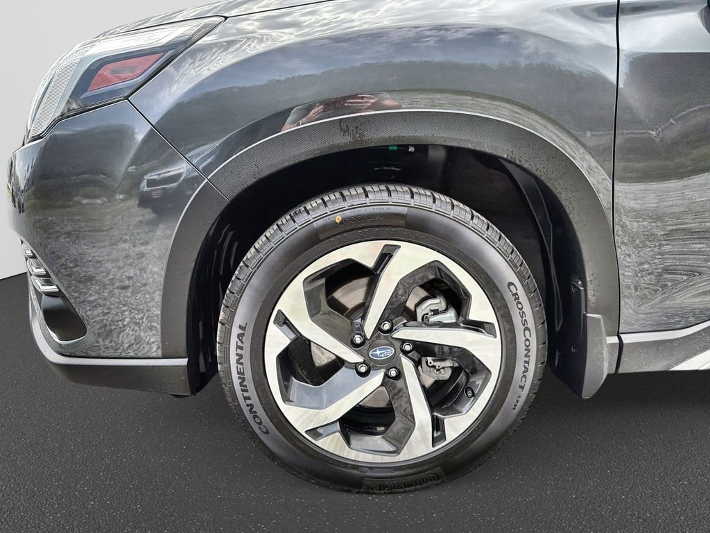 Certified 2023 Subaru Forester Touring AWD/4WD image 14
