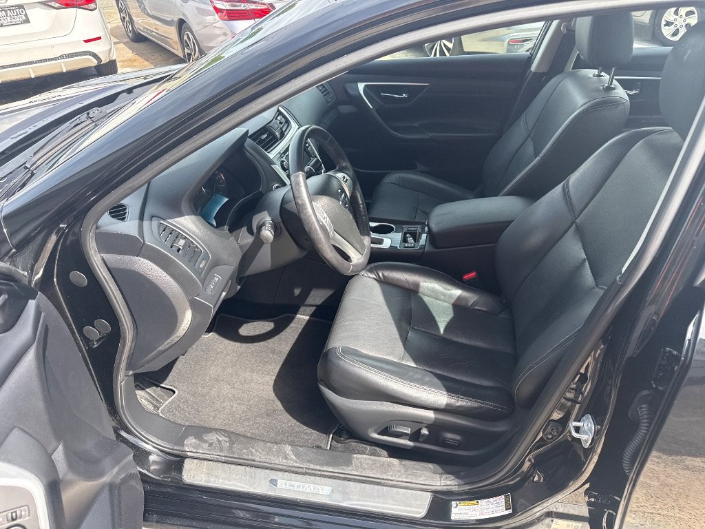 Used 2018 Nissan Altima 2.5 SL w/ 2.5 SL Technology Package FWD image 11