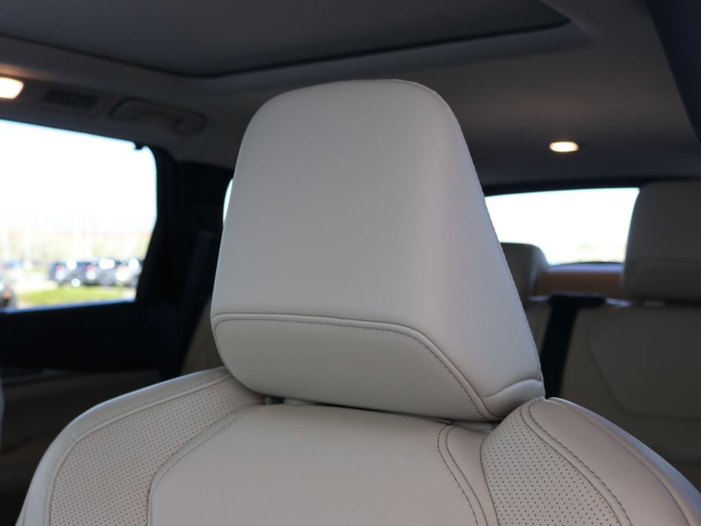 Certified 2023 INFINITI QX60 Luxe w/ Cargo Package AWD/4WD image 16