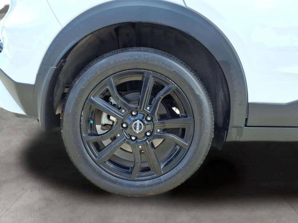 Used 2023 Nissan Kicks SV image 20