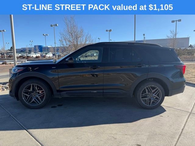 Used 2025 Ford Explorer ST-Line w/ ST-Line Street Pack image 4