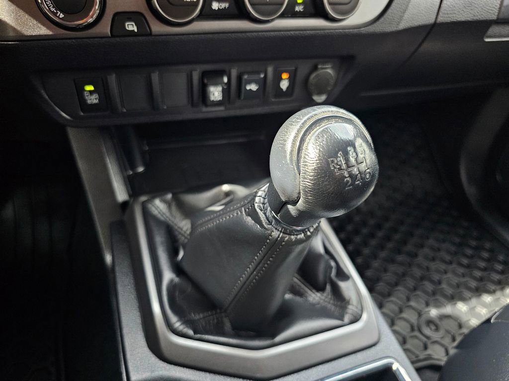 Used 2020 Toyota Tacoma TRD Sport image 27