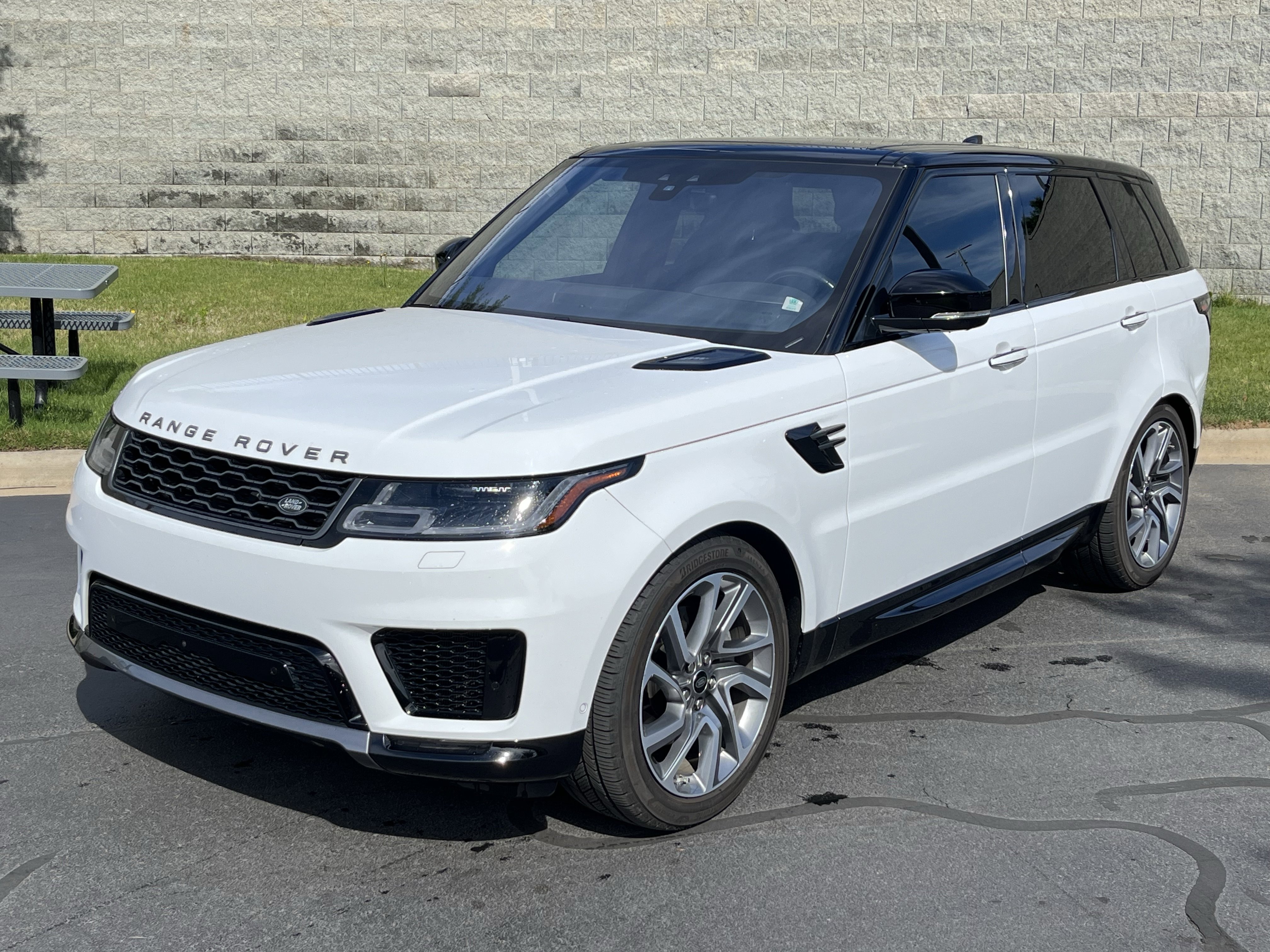 Used 2021 Land Rover Range Rover Sport HSE Silver Edition AWD/4WD image 2