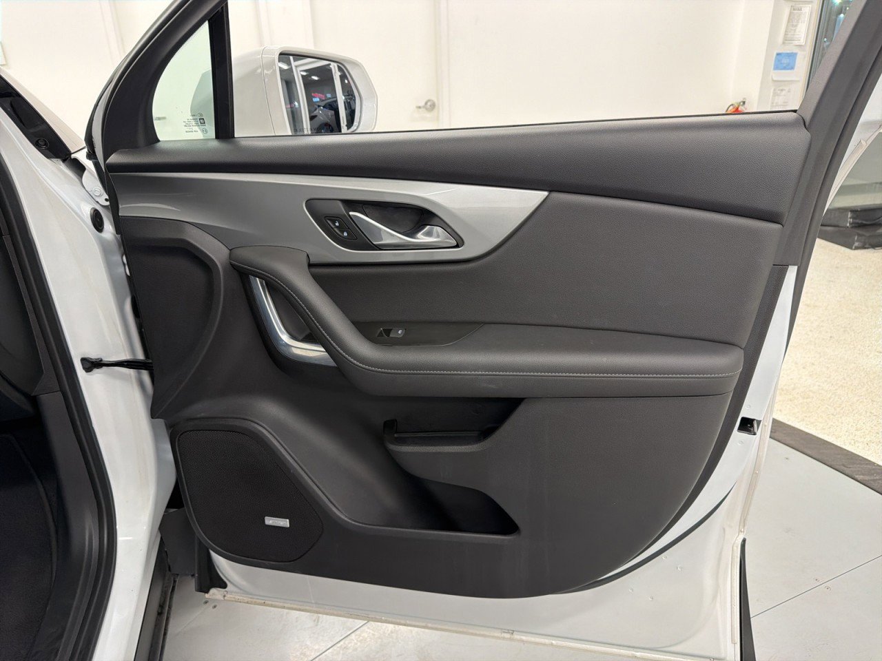 Used 2020 Chevrolet Blazer LT w/ Sound & Technology Package image 38