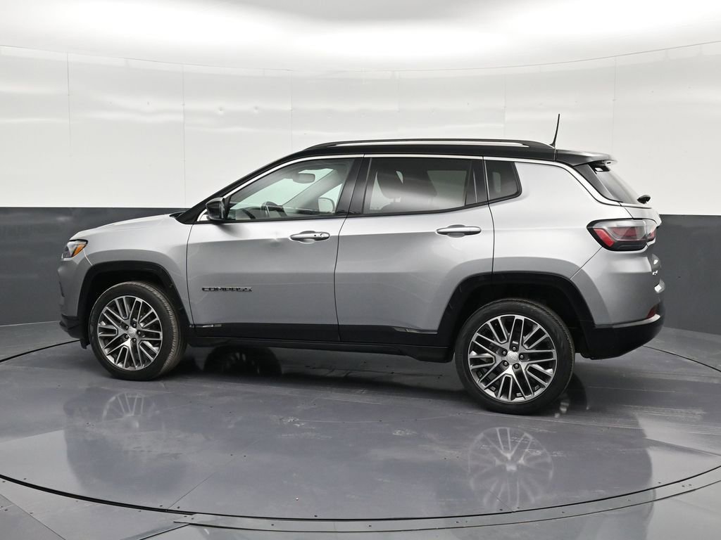 Used 2022 Jeep Compass Limited w/ Elite Group image 8