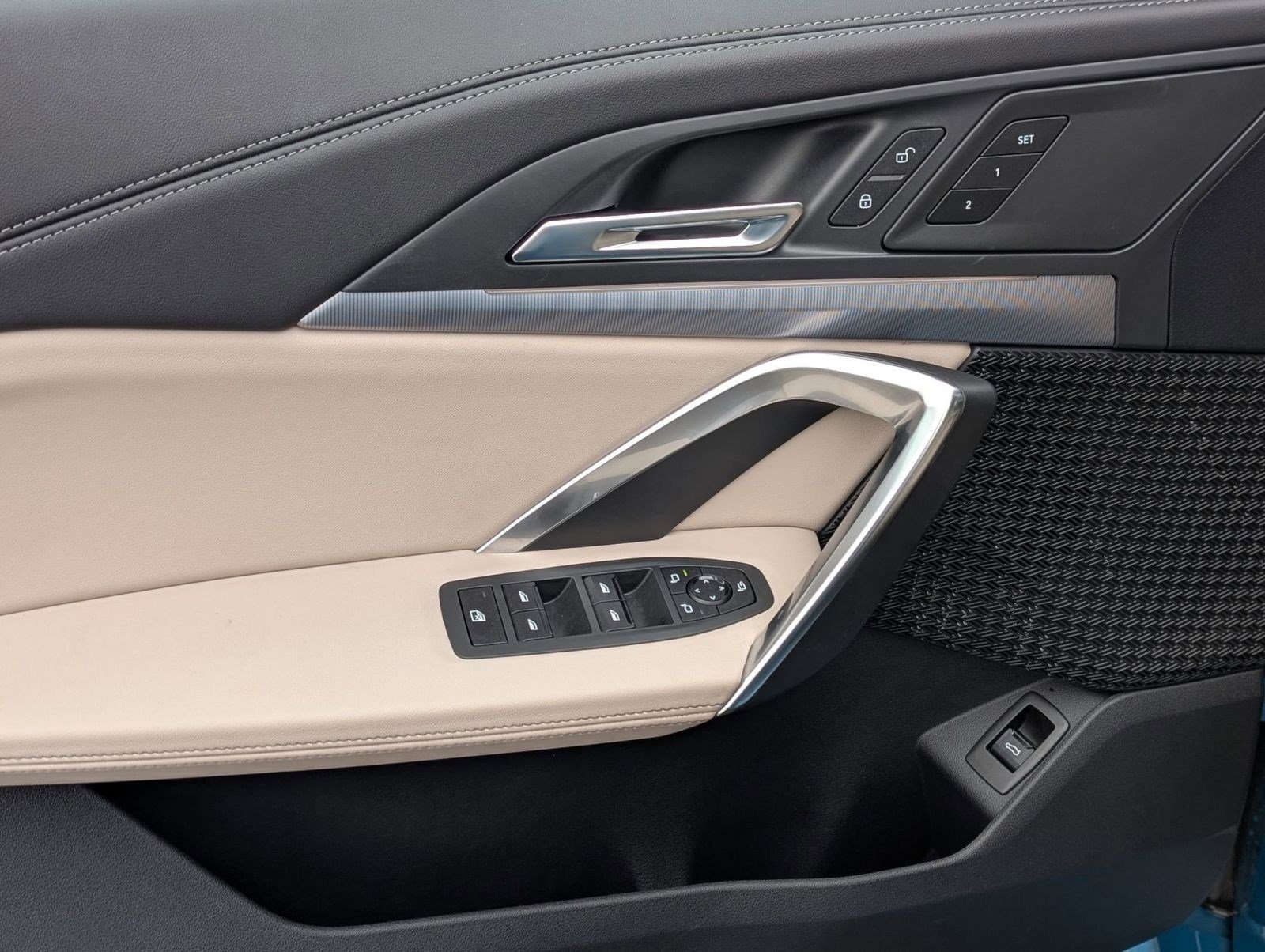 Used 2025 BMW X1 xDrive28i w/ Technology Package image 14