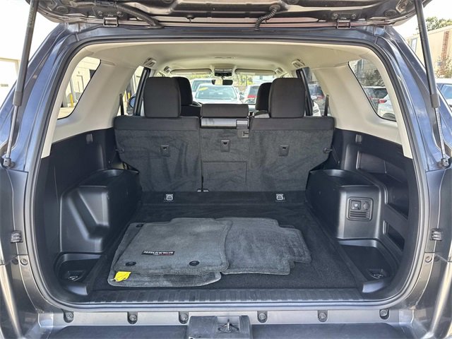 Used 2018 Toyota 4Runner TRD Off-Road image 8