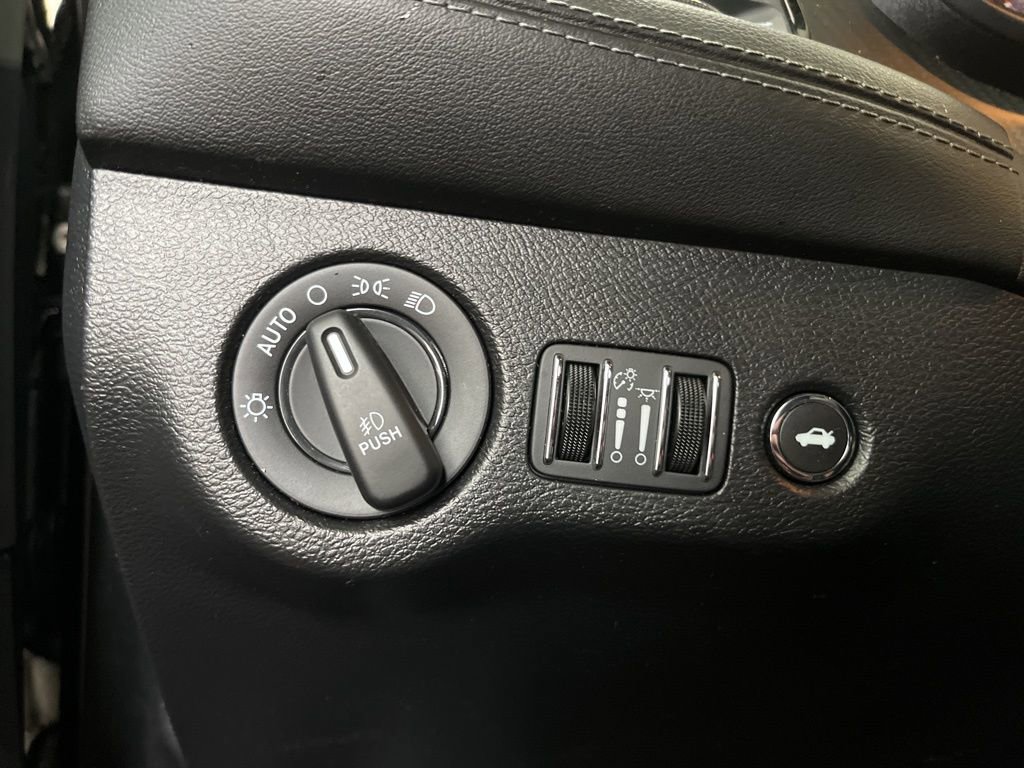 Used 2023 Dodge Challenger SXT w/ Plus Package image 13