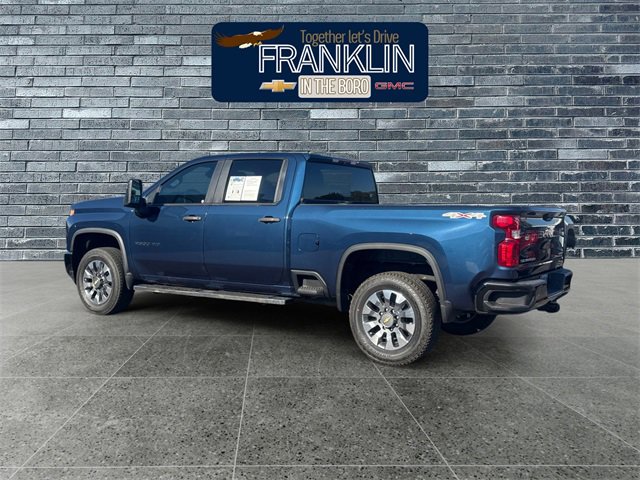 Used 2023 Chevrolet Silverado 2500 Custom w/ Custom Value Package image 3