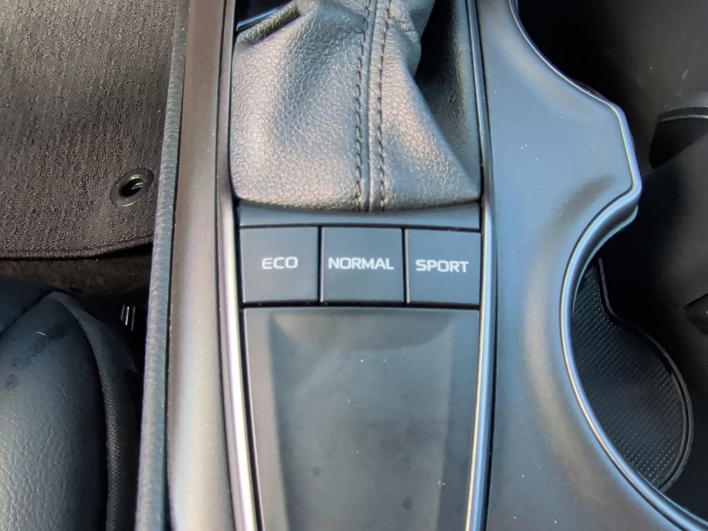 Used 2022 Toyota Camry SE FWD image 27