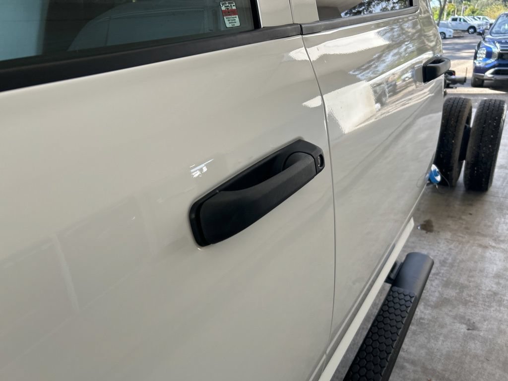 Used 2025 RAM 5500 Tradesman AWD/4WD image 17