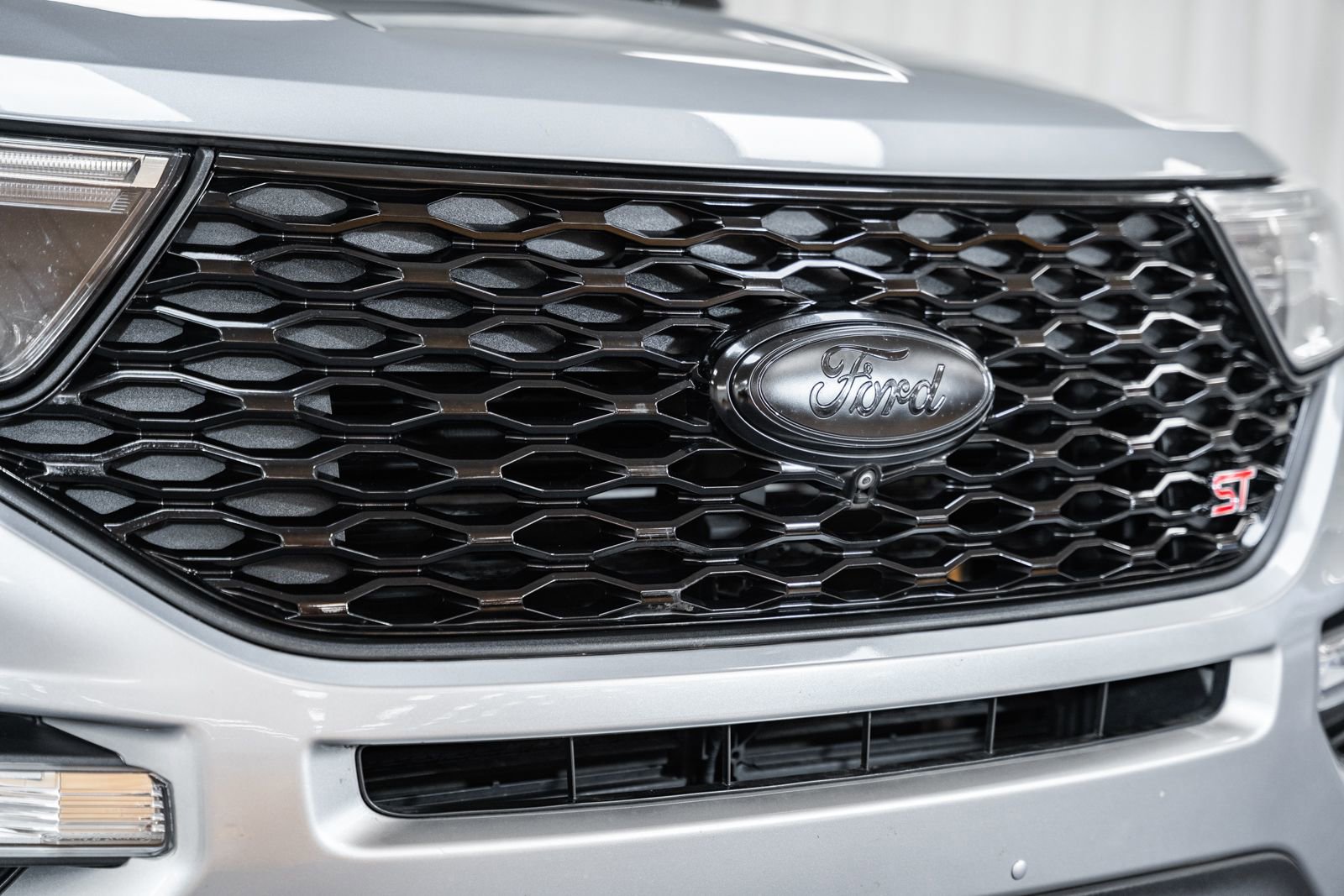 Certified 2020 Ford Explorer ST w/ ST Street Pack image 13