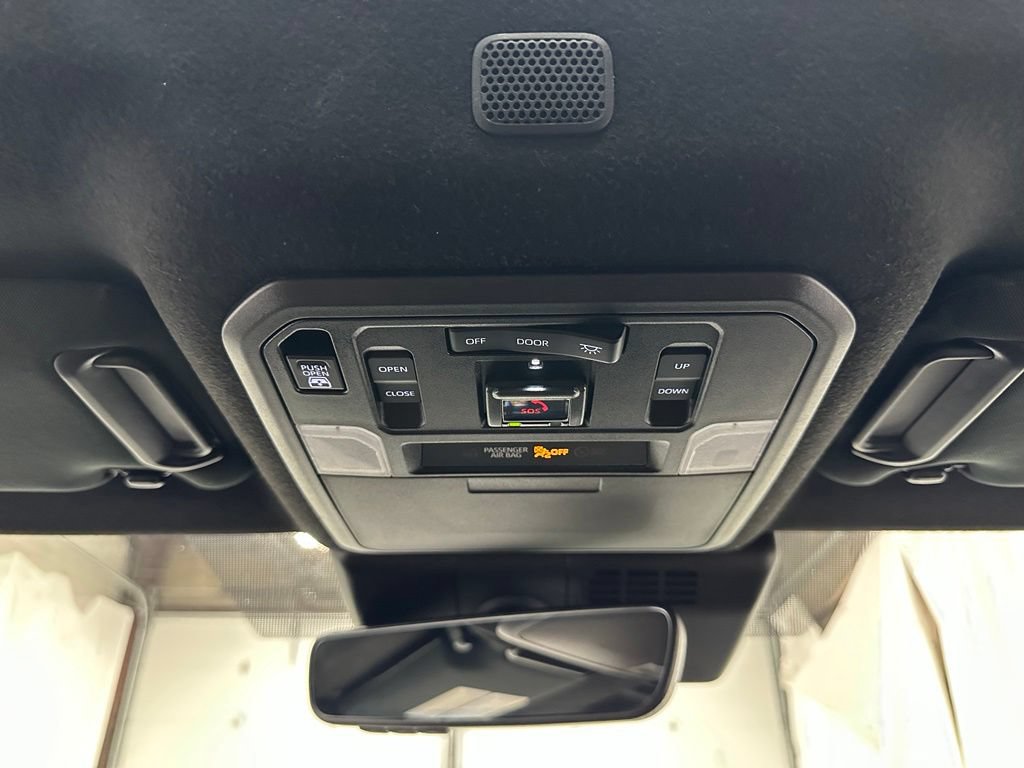 Used 2025 Toyota 4Runner Limited AWD/4WD image 39