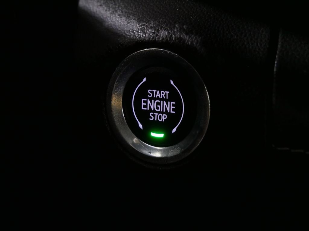 Used 2023 Buick Envision Preferred image 22