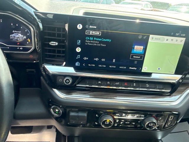 Used 2022 Chevrolet Silverado 1500 RST w/ Convenience Package II AWD/4WD image 24
