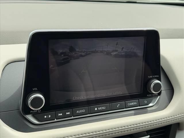 Used 2023 Nissan Rogue SV AWD/4WD image 25