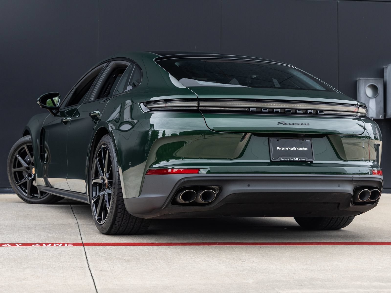 Certified 2025 Porsche Panamera image 3