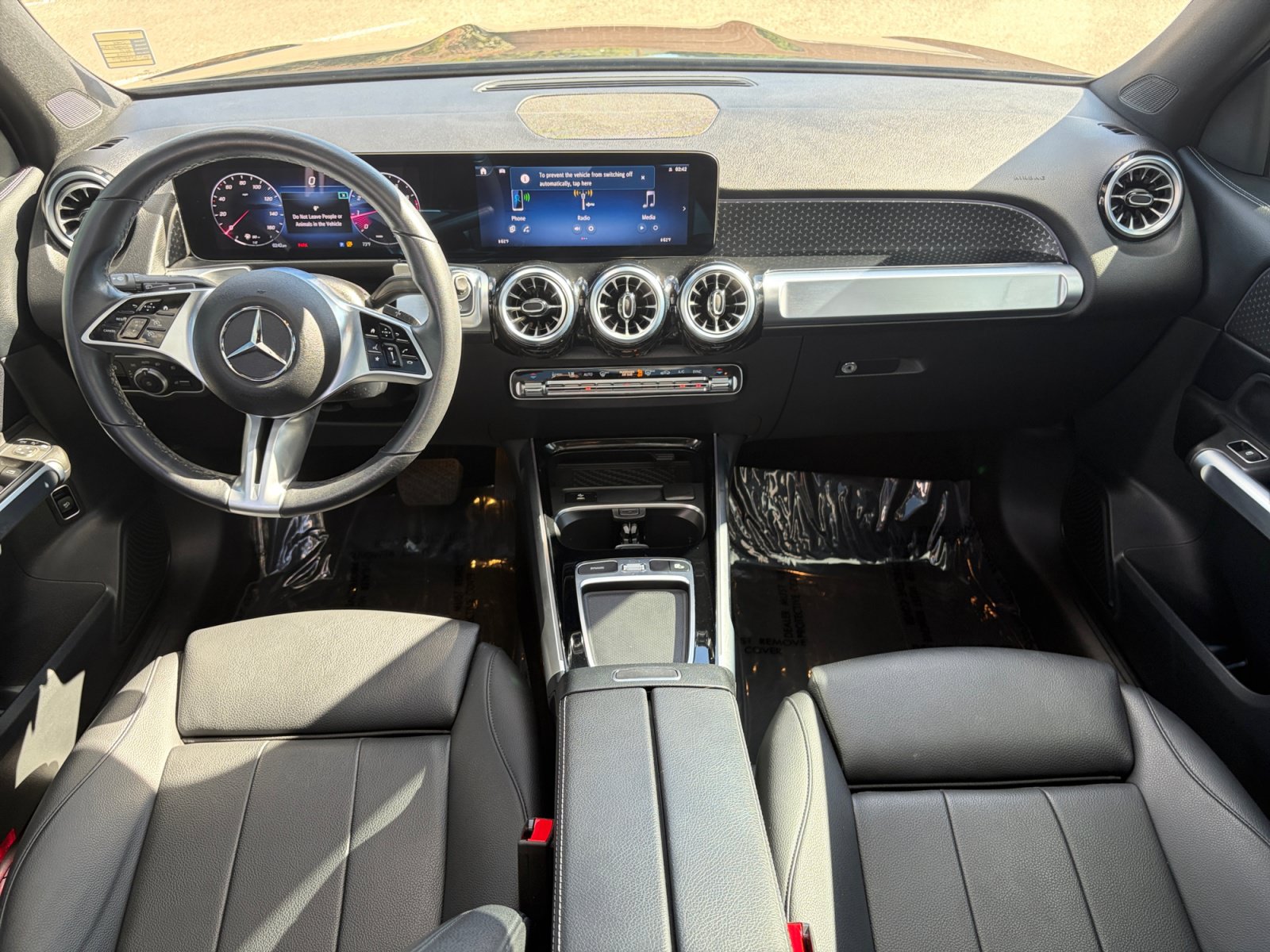 Used 2025 Mercedes-Benz GLB 250 4MATIC image 26