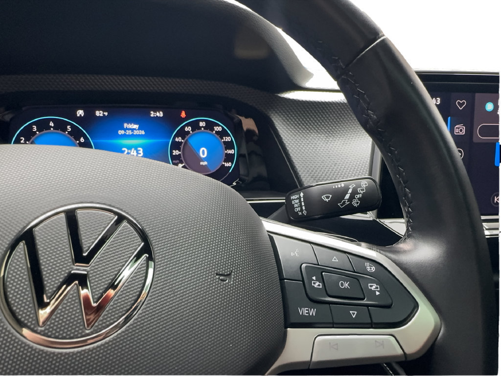 Used 2024 Volkswagen Atlas Cross Sport SEL R-Line AWD/4WD image 46