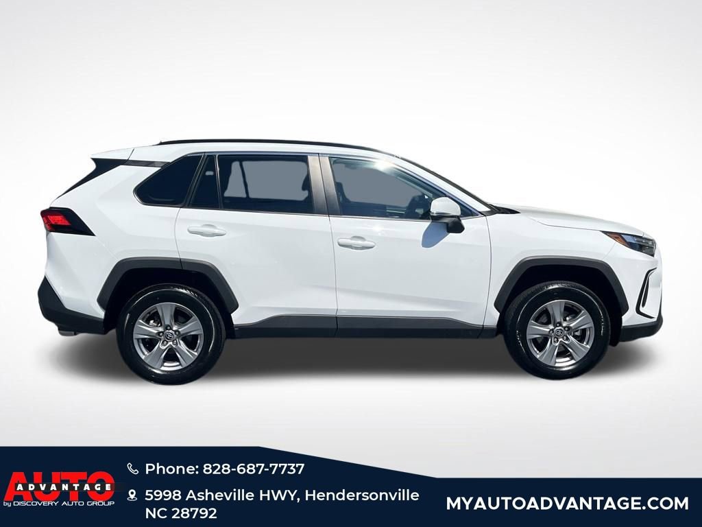 Used 2024 Toyota RAV4 XLE w/ Convenience Package image 2
