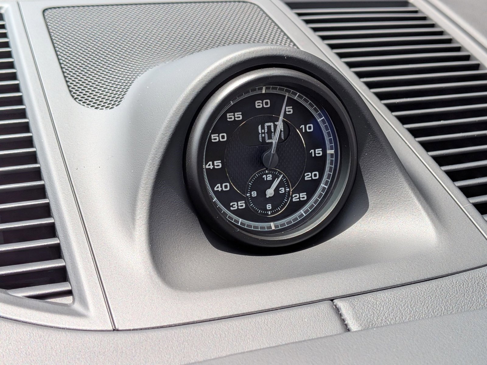 New 2026 Porsche Macan S image 21