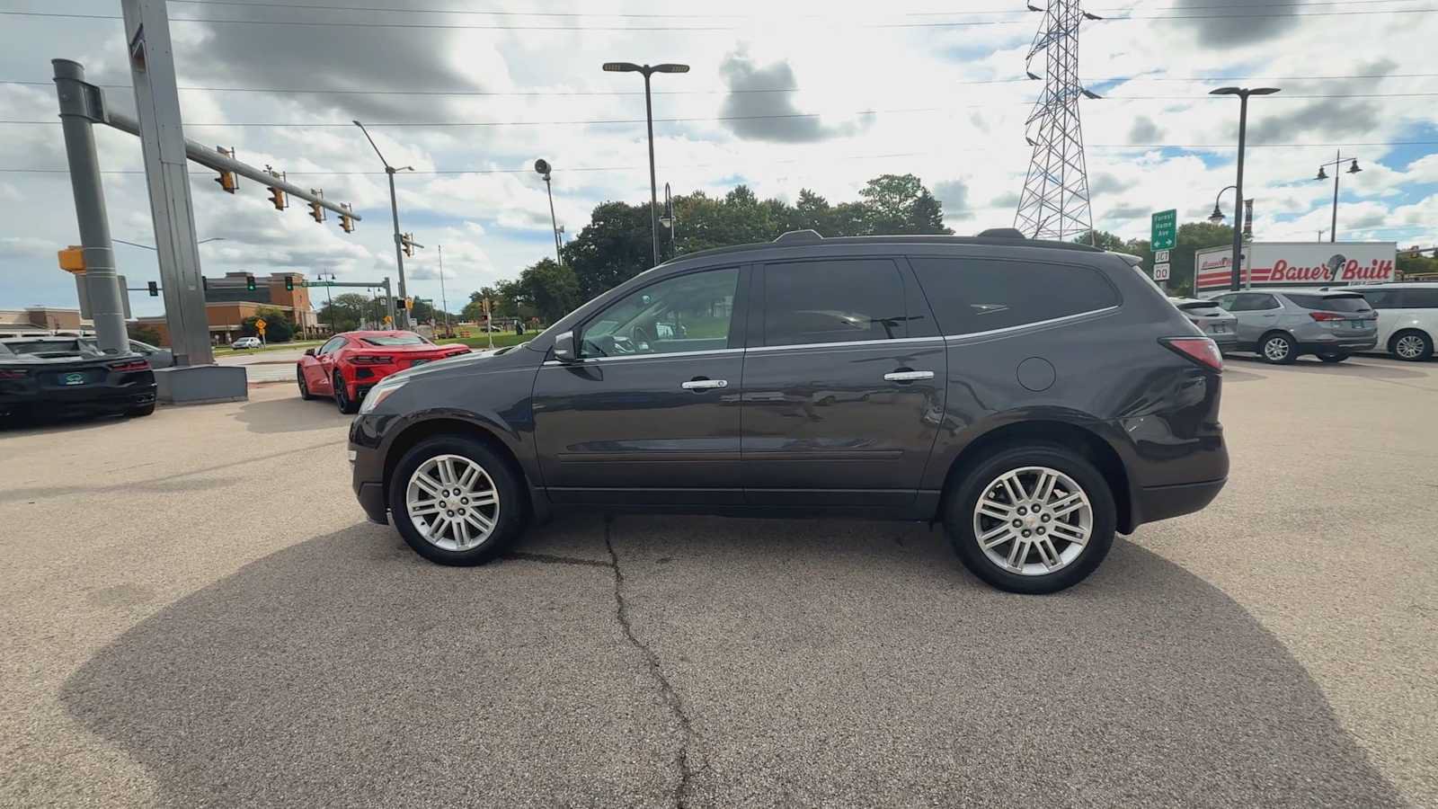 Used 2015 Chevrolet Traverse LT w/ Style and Technology Package FWD image 5