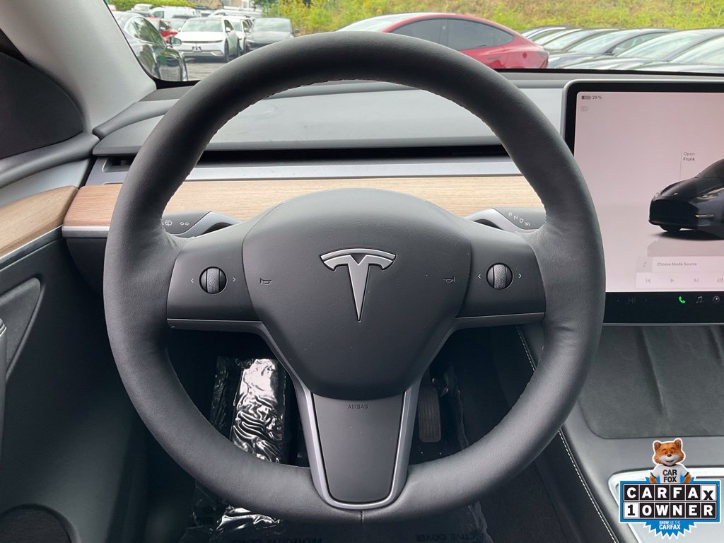 Used 2024 Tesla Model Y 2WD image 57