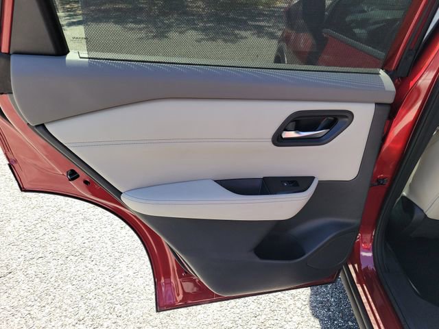 Used 2024 Nissan Rogue SV w/ SV Premium Package image 28