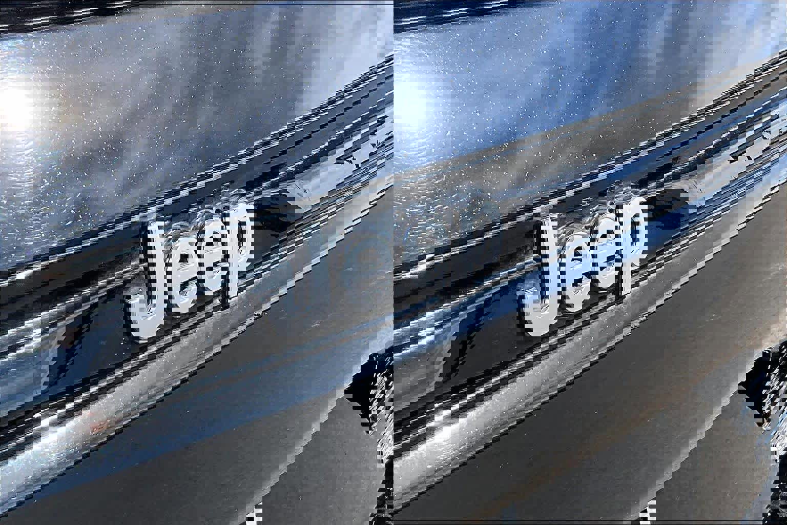 Used 2023 Jeep Grand Cherokee Summit image 10