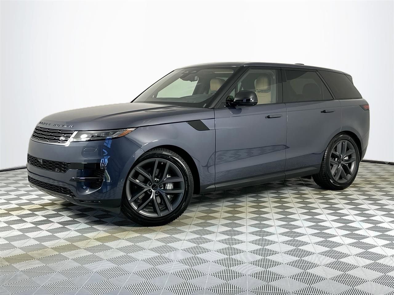 Used 2026 Land Rover Range Rover Sport SE