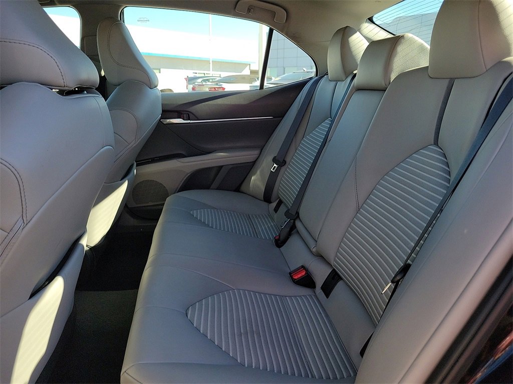Used 2024 Toyota Camry SE image 16