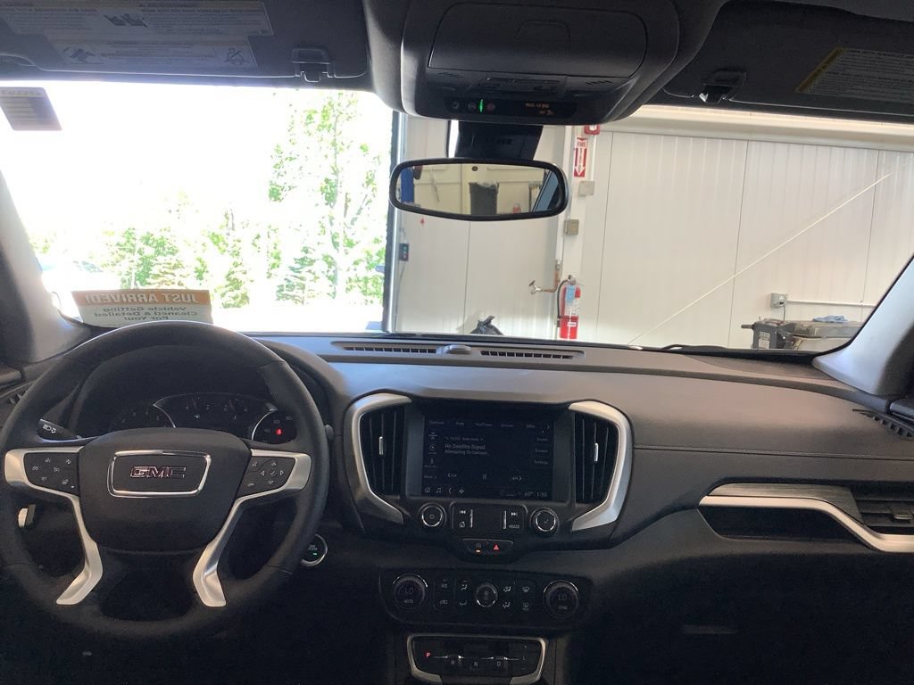 Used 2024 GMC Terrain SLT w/ Elevation Edition AWD/4WD image 6